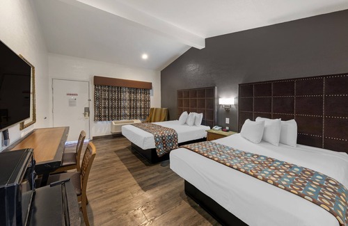 Anaheim Resort Hotel | Anaheim Discovery Inn & Suites