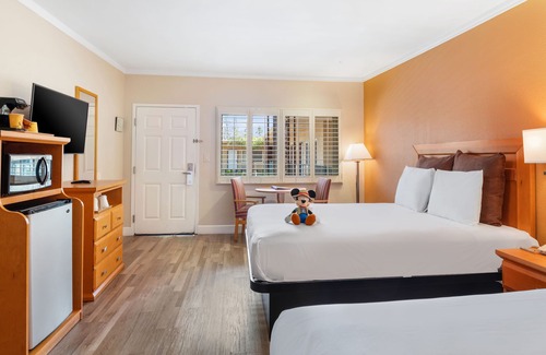 Anaheim Resort Hotel | Anaheim Islander Inn and Suites