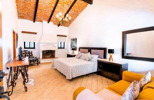 Ajijic House | ANANA Rancho San Rafael | 3 BR & private porch