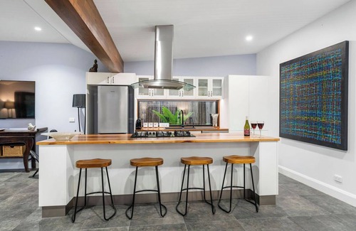 East Albury House | Ananda Cottage. Pure Serenity