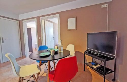 Omales House | Anaroussa Diros Apartment