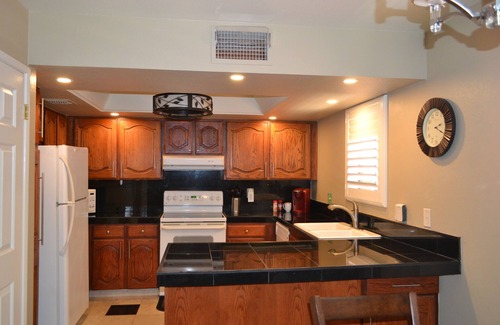 Paradise Valley Village Condo | Anasazi Village - Beautiful Setting-Dining, Shopping, Peaceful