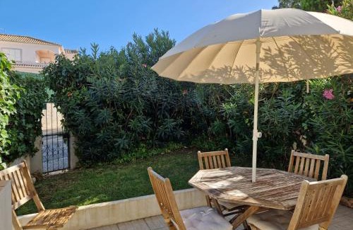 Vale do Garrao Apartment | Ancão beach duplex with private garden