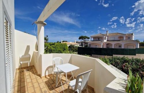Vale do Garrao Apartment | Ancão beach duplex with private garden