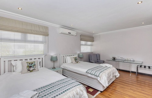 Three Anchor Bay House | Anchor Bay Workation