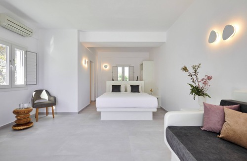Finikia Hotel | Anchor Suites