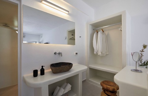 Finikia Hotel | Anchor Suites