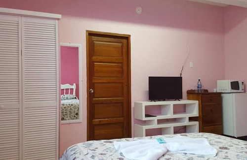 Caye Caulker Hotel | Anchorage Beach Resort