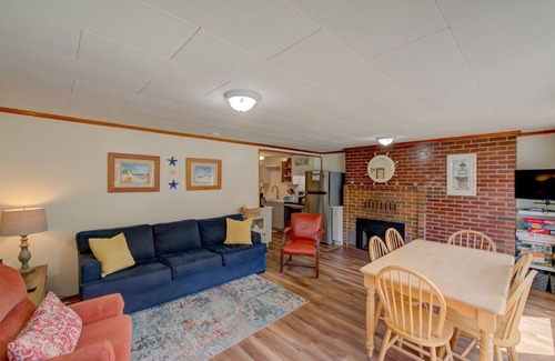 Long Beach Cottage | Anchorage Cottages Unit 5 Dog Friendly and close to the beach