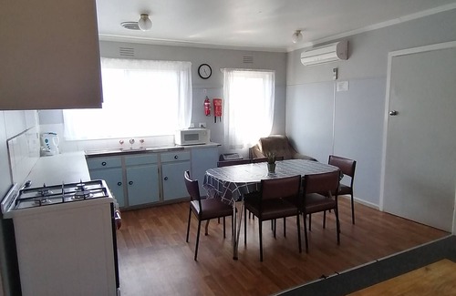 Lakes Entrance Apartment | Anchorage Holiday Units