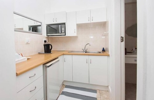 Summerstrand House | Anchorage Guest House