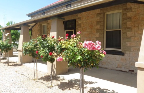 Wallaroo House | Anchors Away Holiday Cottage
