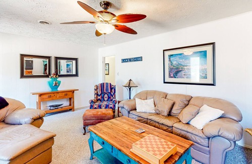 Gordonville House | Anchors Away @ Lake Texoma | House in Pottsboro with large yard & full kitchen