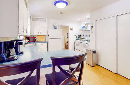 Gordonville House | Anchors Away @ Lake Texoma | House in Pottsboro with large yard & full kitchen
