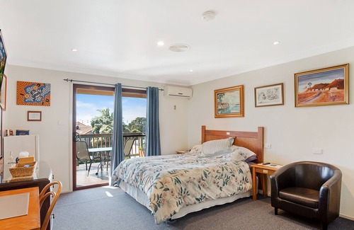 Narooma Bed & Breakfast | Anchors Aweigh Narooma
