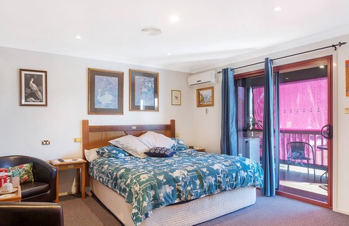 Narooma Bed & Breakfast | Anchors Aweigh Narooma