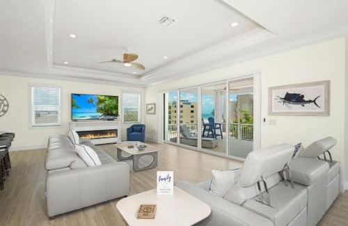 Mid Island House | Anchors Down by Sun Palace Vacations