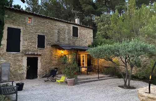 Sabran House | Ancien MAS Provencal AU Milieu DES Vignes Bois SUR 5000 M² Patio Clos DE Murs
