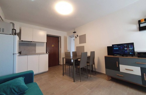 Cuveglio Apartment | Ancient Blue Court