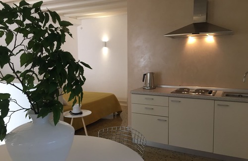 Sandra Villa | Ancient villa renovated in the central context of the Sandrà hamlet