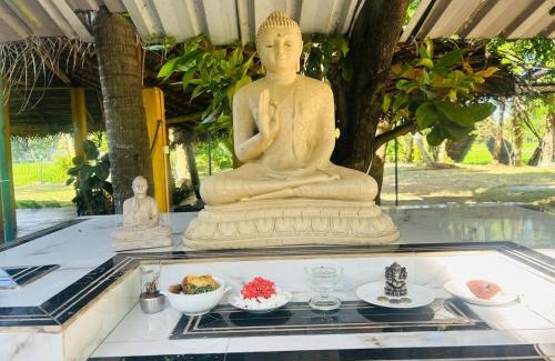 Polonnaruwa Hotel | Ancient Village