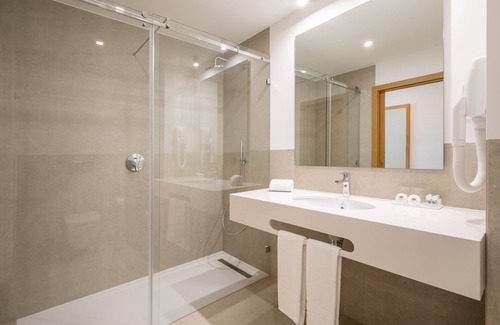 Lagos Hotel | Ancora Park
