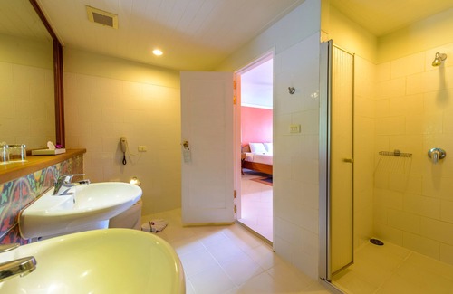 Karon Hotel | Andaman Seaview Hotel