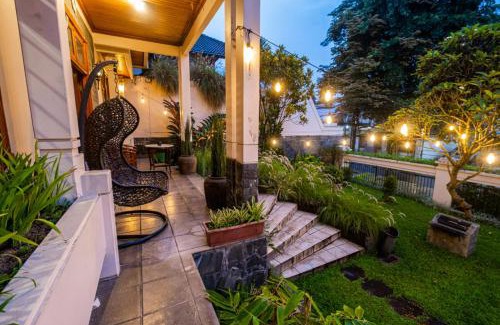 Bandung Villa | Andaru Sukahaji - Perfect for Family and Friends