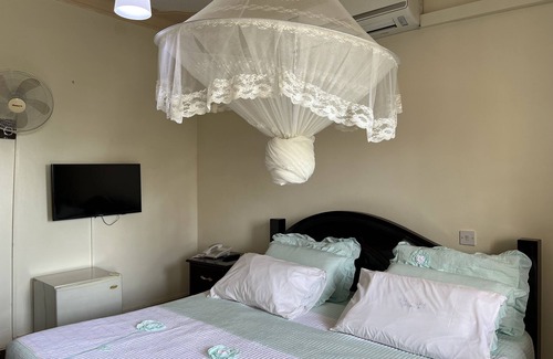 Entebbe Hotel | Anderita Beach Hotel