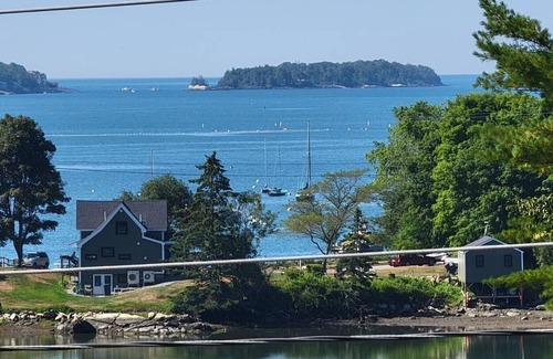 Bayville House | ANDERSEN HOUSE | FAMILY RETREAT | EAST BOOTHBAY | PET FRIENDLY