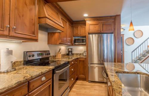 Ketchum House | Andora Villa Condo 102
