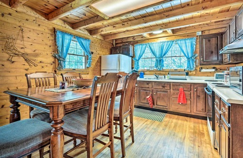 Andover Cabin | Andover Cabin Retreat w/Hot Tub & Fireplace!