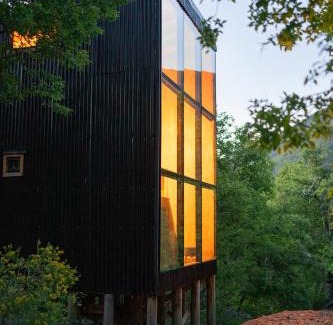 Pinto House | Andrómeda Lodge