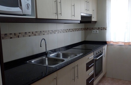 Costa Dorada Apartment | Andreu LLambrich apartment, functional and air conditioned