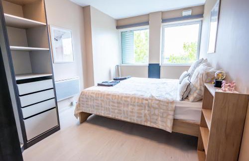 ZAC Andromede Apartment | Andromède Chic T2 - Parking - Proche Airbus et aéroport