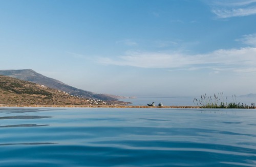 Gavrio Villa | Andros Tessera