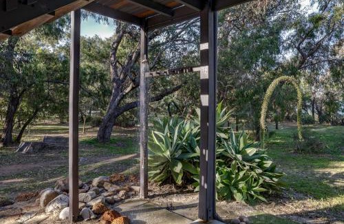 Eagle Bay House | Anelga - Beachfront on Eagle Bay