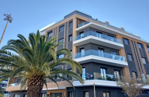 Athens Apartment | Anemoi Home - Luxe Stay with Pool & Gym by TT