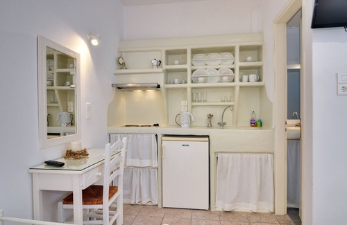 Adamas Apartment | Anerousses