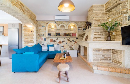 Kamilari Villa | Anesis Family Villas