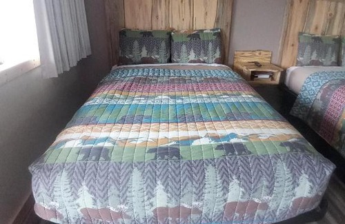 Cortez Cabin | Aneth Lodge Budget 6