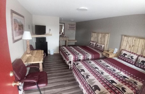 Cortez Cabin | Aneth Lodge Budget 6