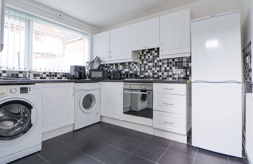 Liverpool Cottage | ANFIELD STADIUM HOUSE, pet friendly, with a garden in Liverpool