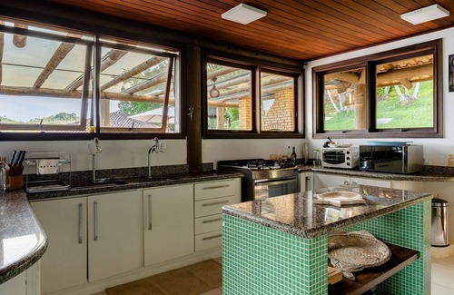 Angra dos Reis Villa | Ang014 - Beautiful 6 bedroom house with wide views in Angra