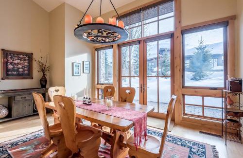 Elkhorn Village Apartment | Angani Way Townhome 102