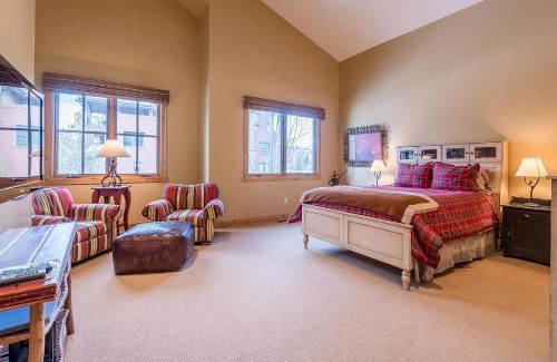 Elkhorn Village Apartment | Angani Way Townhome 102