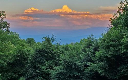 Sevierville Villa | Angel Eyes View
