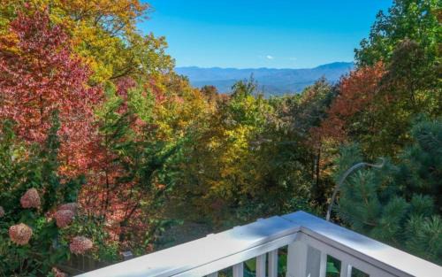Sevierville Villa | Angel Eyes View