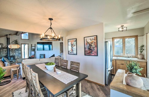 Angel Fire Cottage | Angel Fire Mtn View Cabin w/Hot Tub: 2 Mi to Ski