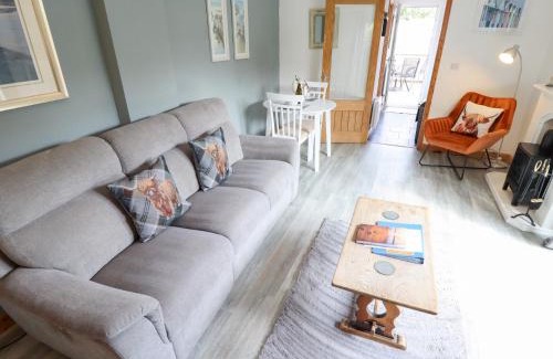 Alford House | Angel's Retreat